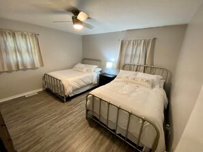 3 bedrooms, free WiFi, bed sheets