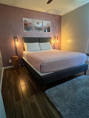 3 habitaciones, escritorio, tabla de planchar con plancha y wifi gratis 