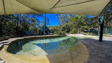 Utomhuspool