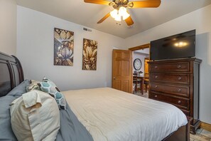 2 bedrooms, iron/ironing board, travel cot, WiFi