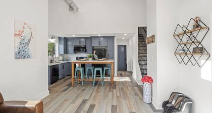 The Lake House, Pond, 3 Min to Lake, Pets Ok