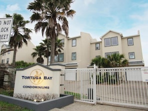 وحدة سكنية متصلة - غرفتا نوم | المنشأة من الخارج