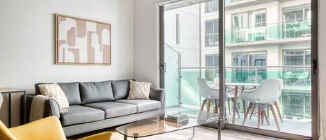 Télévision, chaîne hi-fi