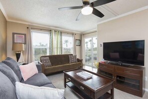 Condo, 1 Bedroom | Living room