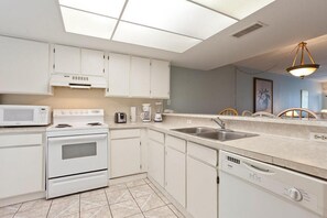 Condo, 1 Bedroom | Private kitchen | Cookware/dishes/utensils