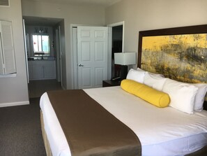 3 bedrooms, WiFi, bed sheets - Wyndham Ocean Walk 3BR (Daytona Beach)