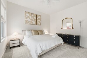 3 bedrooms, iron/ironing board, WiFi (free), bed sheets