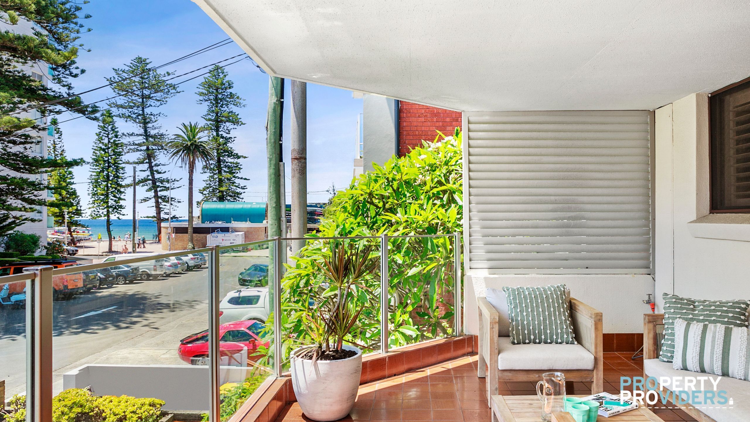 50m to Manly beach - 3 bedrooms + pets welcome — image 11