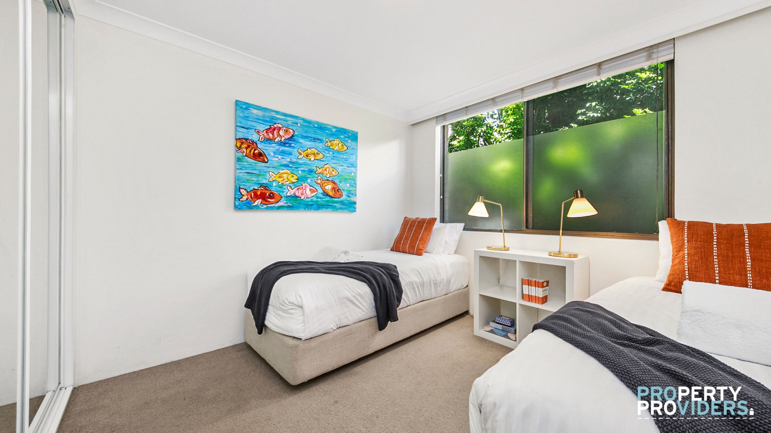 50m to Manly beach - 3 bedrooms + pets welcome — image 15