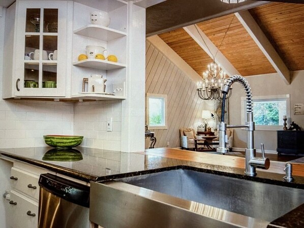 Fridge, microwave, oven, stovetop - Beautiful Farmhouse with serene environment. 4+ acres beautiful landscape.
(Wallis)