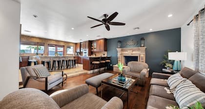 Great Location PVT HTD Pool Plus Separate Casita, Dog Friendly, Free Golf, Near Dining & Shopping