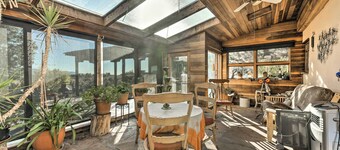 El Prado Home w/ Hot Tub, Panoramic Mtn Views