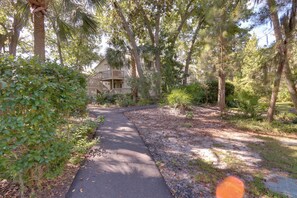 Property grounds - Walk to Coligny Beach: Tropical Hilton Head Condo (Hilton Head Island)