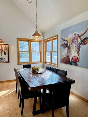 Dining - The Red Lady, Cute 2BD in Town! (Crested Butte)