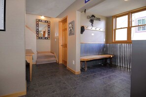Interior - The Red Lady, Cute 2BD in Town! (Crested Butte)