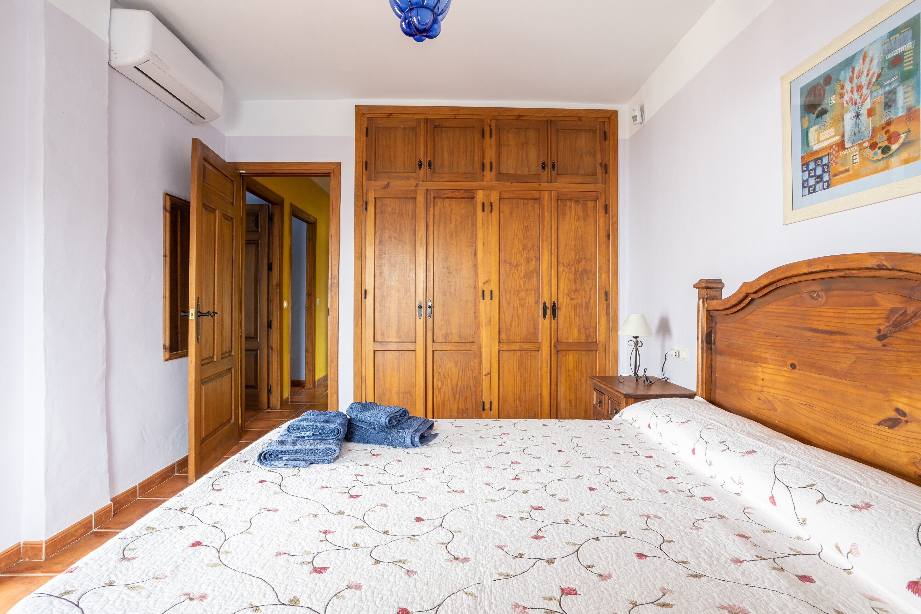 3 bedrooms, iron/ironing board, free WiFi, bed sheets