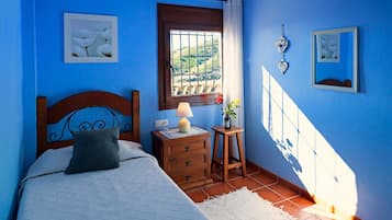 3 makuuhuonetta, silitysrauta/-lauta, ilmainen Wi-Fi, vuodevaatteet