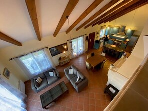 TV, fireplace, DVD player, ping pong