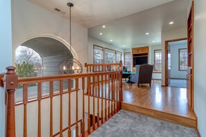 Interior - Stunning and spacious retreat w/ Heated pool and hot tub (Walla Walla)