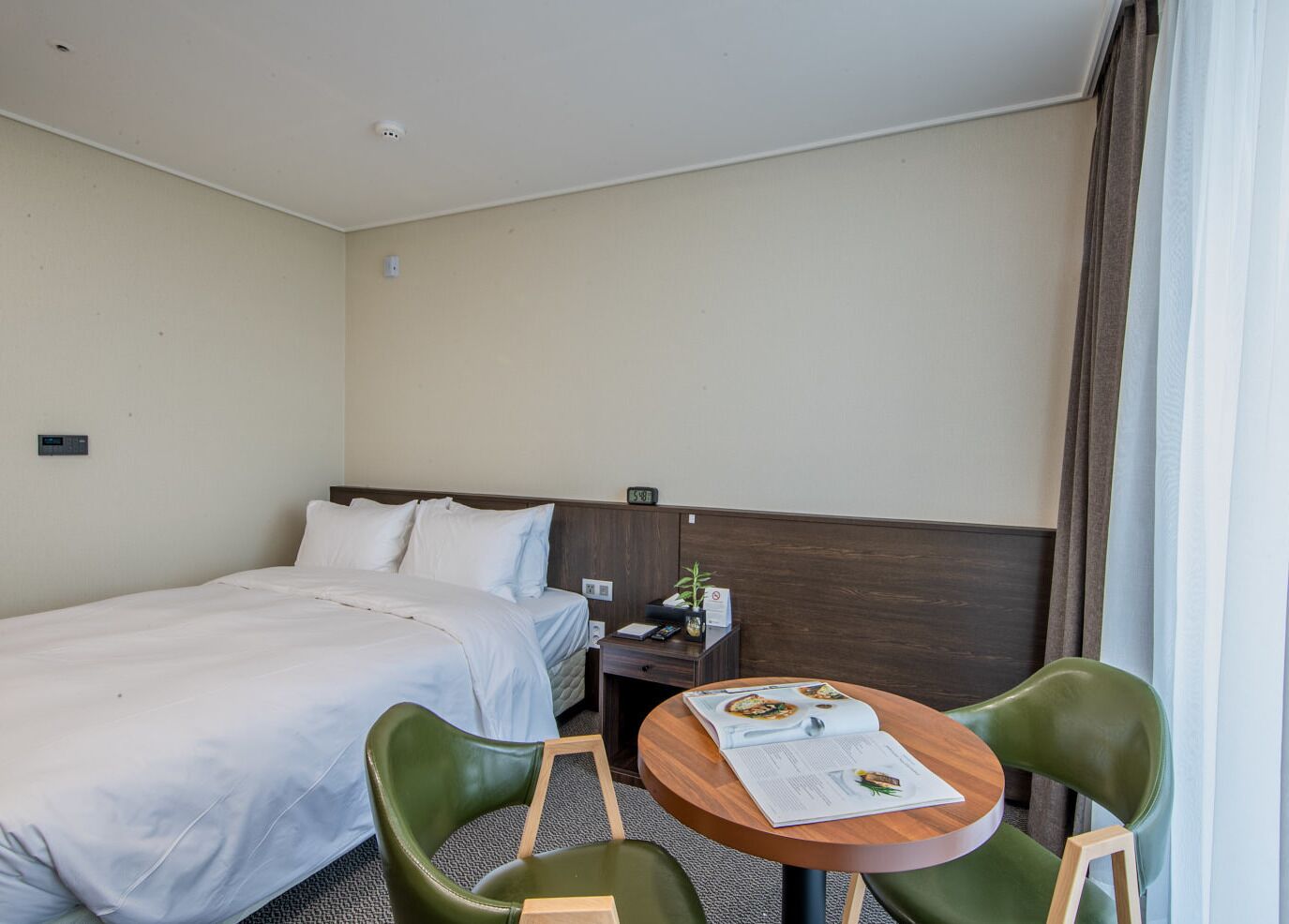 deluxe double (park ocean view) | premium bedding, free wifi, bed sheets