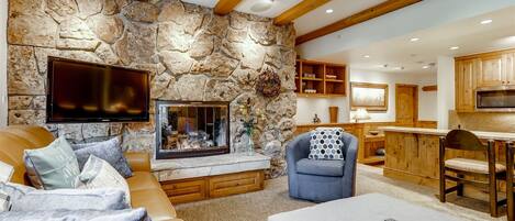 TV, fireplace