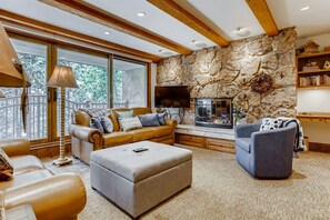 TV, fireplace - Village Center 4J | Spacious 2BR in the Heart of Vail Village (Vail)