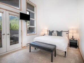 4 Schlafzimmer, Reisekinderbett, WLAN, Bettwäsche