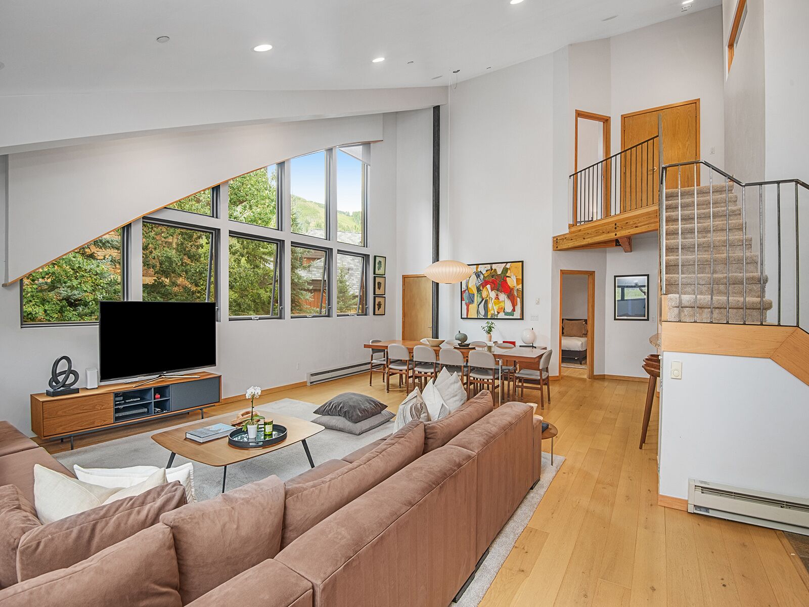 Spacious 4 Bedroom Townhome | Walk to Vail Village