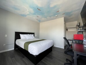 Enkelrum | Unika möbler, skrivbord, gratis wi-fi och sängkläder