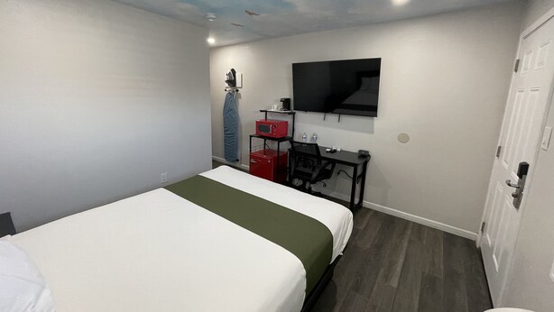 ห้องซิงเกิล | โต๊ะทำงาน, Wi-Fi ฟรี, ตกแต่งพิเศษโดยเฉพาะ, ผ้าปูที่นอน