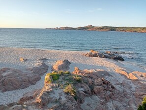 Beach nearby - Apartment "Ulivi 17" with Sea View, A/C, Terrace, Reserved Parking and Wi-Fi (ISOLA ROSSA SASSARI)