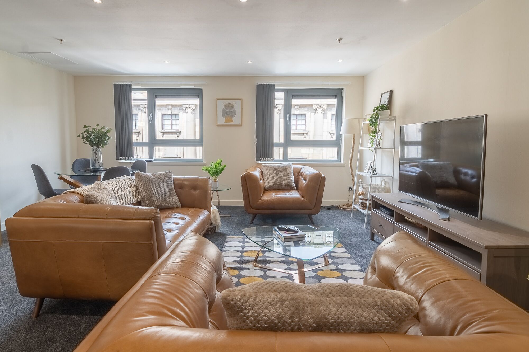 Classic Apartment, Ensuite, City View | Lounge