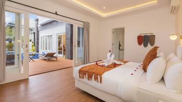 Escritorio, wifi gratis y ropa de cama