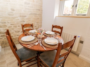 Casa de campo | Cocina privada | Frigorífico, lavavajillas, hervidor eléctrico y tostadora