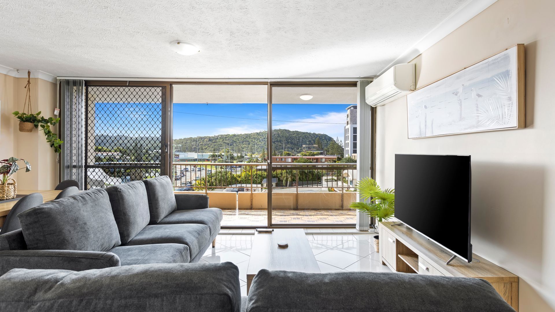 Two Bedroom Beachfront Getaway in Palm Beach