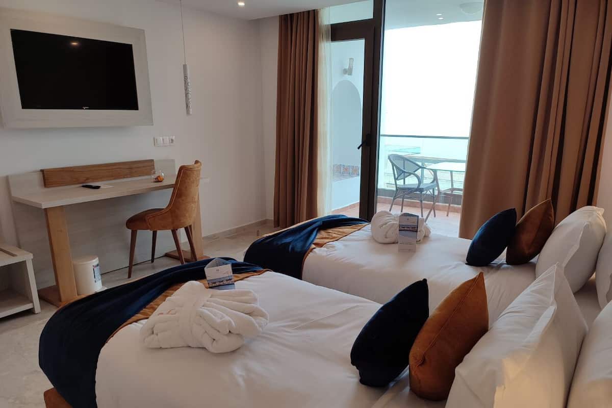 Kamar Twin Standar | Seprai katun Mesir, seprai premium, minibar, dan Wi-Fi gratis