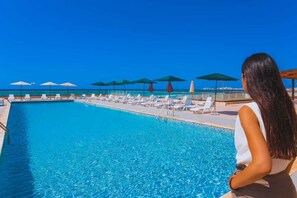 Outdoor pool - Les Sables d'Or (Algiers)