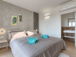 3 bedrooms, desk, iron/ironing board, free WiFi - Villa Laura (Stanišovi)