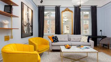 TV, Netflix, streaming services