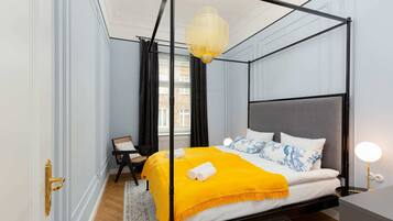 1 bedroom, desk, iron/ironing board, WiFi