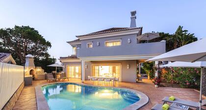 Great villa with Pool + Games Room + Sky Sports Channels !!!