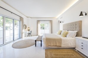 5 bedrooms, WiFi