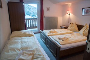 Ferienhaus | 10 Schlafzimmer, Bügeleisen/Bügelbrett, kostenloses WLAN, Bettwäsche