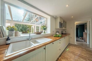 Fridge, microwave, oven, dishwasher - Evergreen, Thornage, Norfolk (Thornage)