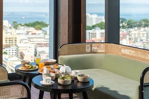 Daily buffet breakfast for a fee - Arbour Hotel And Residence Pattaya (Pattaya)