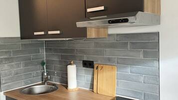 Fridge, microwave, coffee/tea maker, electric kettle