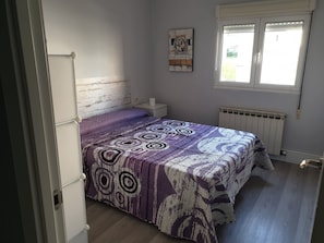 2 bedrooms, WiFi, bed sheets