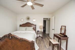 2 Schlafzimmer, Bügeleisen/Bügelbrett, WLAN, Bettwäsche