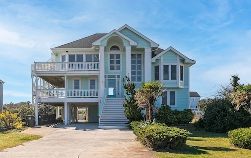 Summer Dream - Corolla, Whalehead, 300 Yds to Beach, Ocean View, Foosball, Pool, Hot Tub, Pets OK