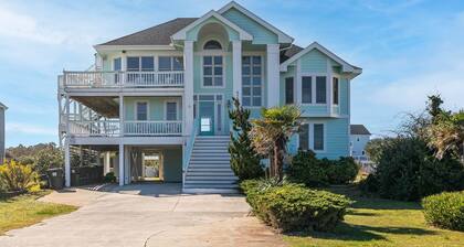 Summer Dream - Corolla, Whalehead, 300 Yds to Beach, Ocean View, Foosball, Pool, Hot Tub, Pets OK